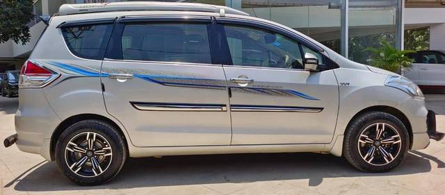 https://images10.gaadi.com/usedcar_image/4519495/original/processed_62e7fefc52cd2e62a0e3ccfcaab96b94.jpeg?imwidth=6401