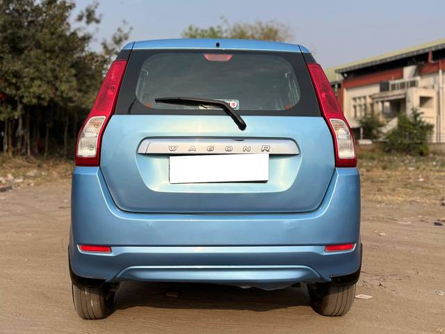 https://images10.gaadi.com/usedcar_image/4519500/original/processed_4b2a93b779a65edc195977f88745aa70.jpg?imwidth=6402