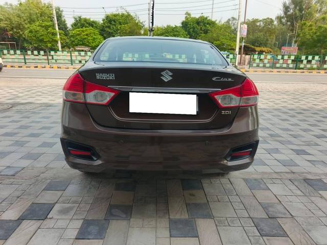 https://images10.gaadi.com/usedcar_image/4519501/original/processed_f15d2da3da1fa182dadda0823fd2d241.jpg?imwidth=6401