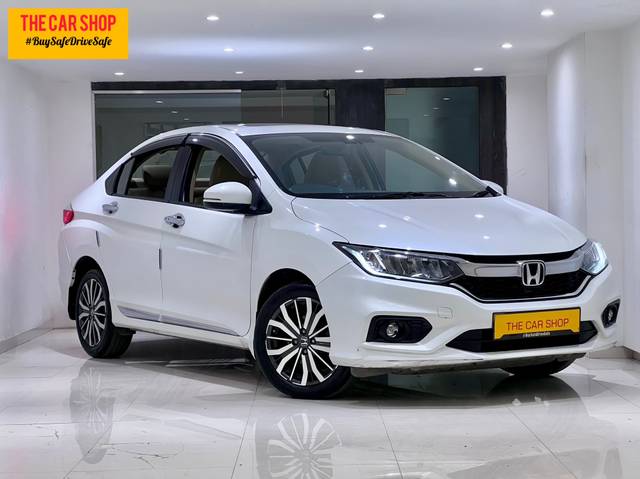 https://images10.gaadi.com/usedcar_image/4519507/original/ccb91f59c71587311e520c683854ad8d.jpeg?imwidth=6401