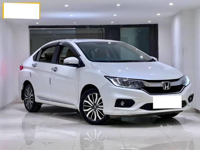 https://images10.gaadi.com/usedcar_image/4519507/original/processed_ccb91f59c71587311e520c683854ad8d.jpeg?imwidth=6400