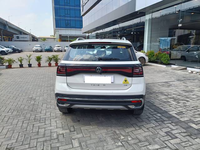 https://images10.gaadi.com/usedcar_image/4519510/original/processed_5eee019343a5eed85dc0c28a77459d10.jpg?imwidth=6402