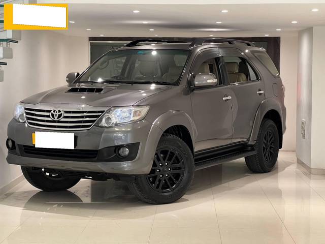 https://images10.gaadi.com/usedcar_image/4519519/original/processed_85935ef7965e3302ef137169c6fed8d5.jpeg?imwidth=6402