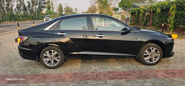 https://images10.gaadi.com/usedcar_image/4519520/original/processed_6cdf6d05c7eb0c96aeaead4fce983906.jpg?imwidth=6401