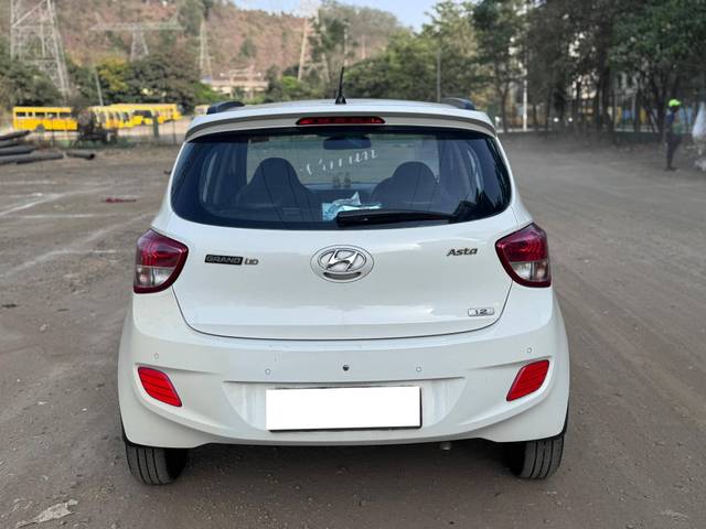 https://images10.gaadi.com/usedcar_image/4519552/original/processed_c73059b0544352bd53ef4bf8d5b12b5c.jpg?imwidth=6402