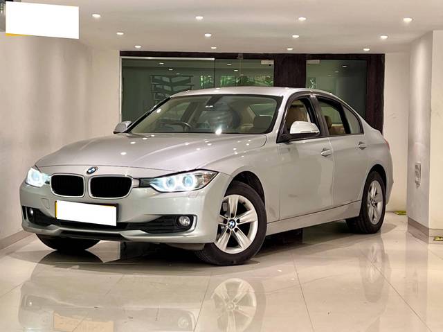 https://images10.gaadi.com/usedcar_image/4519553/original/processed_6390d55b7cf3dc9ee336a7152f7a0b46.jpg?imwidth=6402