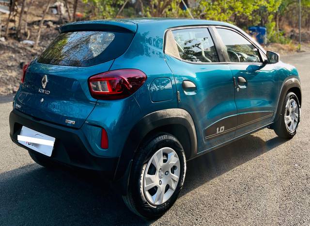 https://images10.gaadi.com/usedcar_image/4519558/original/processed_ee4984e05327764a7724af2f3b209047.jpeg?imwidth=6402