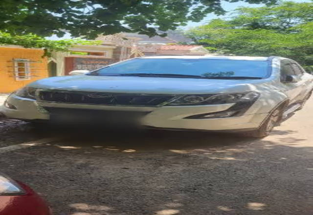 https://images10.gaadi.com/usedcar_image/4519561/original/d019b4f7-1f2d-4a16-a598-1aeca75d2836.?imwidth=6400