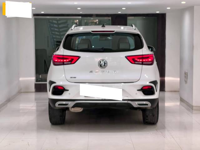 https://images10.gaadi.com/usedcar_image/4519563/original/processed_9198e8535d0102d6d52d25e50e83b7fa.jpg?imwidth=6401