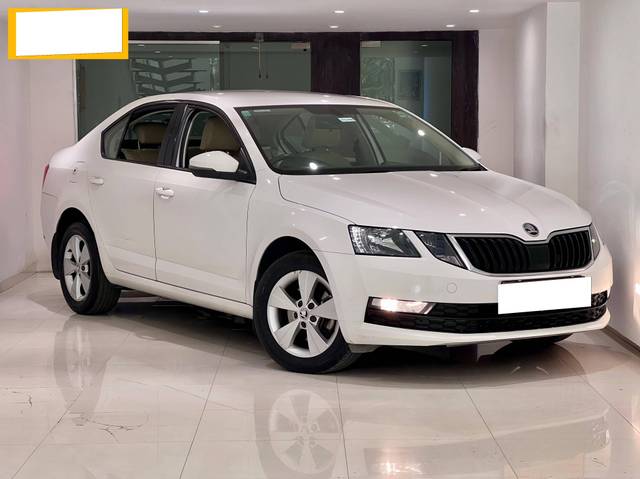 https://images10.gaadi.com/usedcar_image/4519570/original/processed_d94af80a26aeba95b92522c7f0ed42e0.jpeg?imwidth=6400