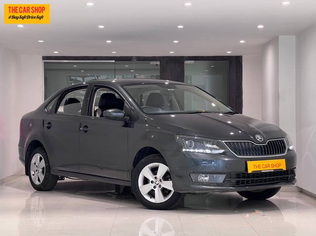 https://images10.gaadi.com/usedcar_image/4519582/original/0774a42b8618a9e150da06cf1b1ffd45.jpeg?imwidth=6401