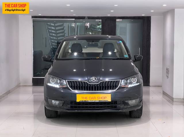 https://images10.gaadi.com/usedcar_image/4519582/original/cc8e9b908730cfc7eeee880145eec04d.jpeg?imwidth=6400