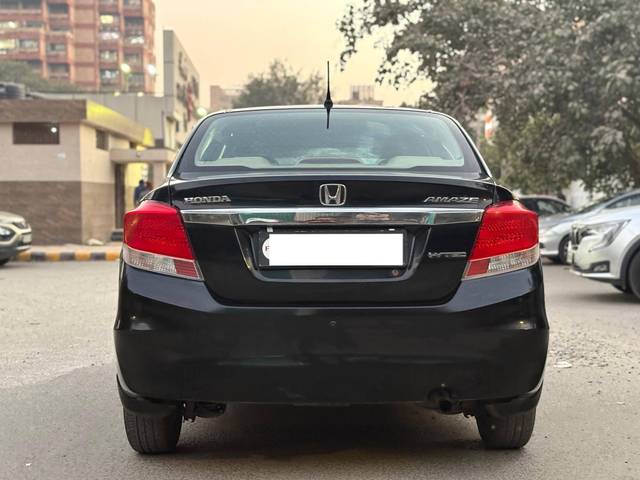 https://images10.gaadi.com/usedcar_image/4519585/original/processed_b6c43d55edcc72a4c960e0e4c1ca9928.jpg?imwidth=6402