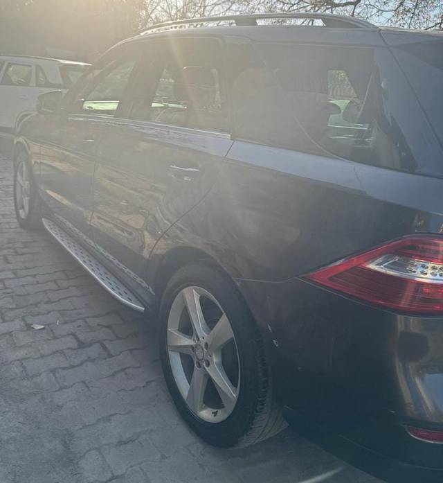 https://images10.gaadi.com/usedcar_image/4519587/original/4ab03fe2aacdc70bf60185c7e2e70d4a.jpg?imwidth=6401