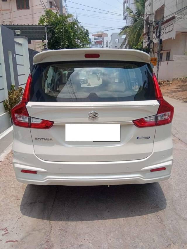 https://images10.gaadi.com/usedcar_image/4519589/original/processed_6b51188140307081e4ed2f006ef86635.jpg?imwidth=6402