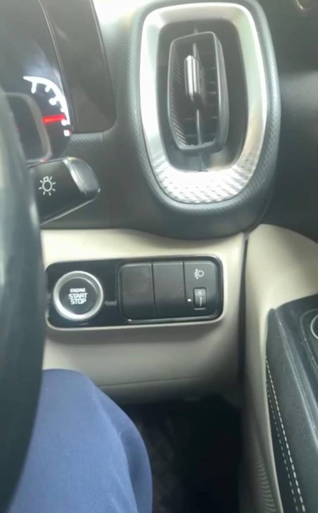 https://images10.gaadi.com/usedcar_image/4519593/original/2f88c45c3925c7ce71a0c96b72a55d34.jpg?imwidth=6400