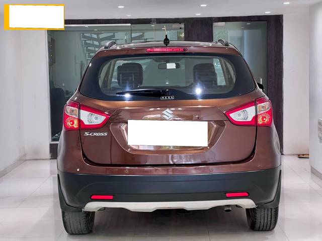 https://images10.gaadi.com/usedcar_image/4519600/original/processed_375047372dae653c322ba3cd7c3481df.jpeg?imwidth=6402