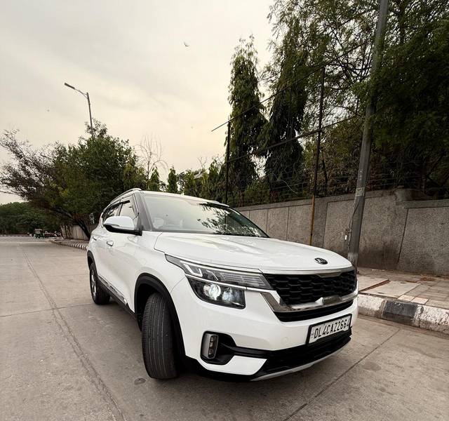 https://images10.gaadi.com/usedcar_image/4519603/original/43f16aa1f47ea8f0d4ecce939a816654.jpg?imwidth=6400