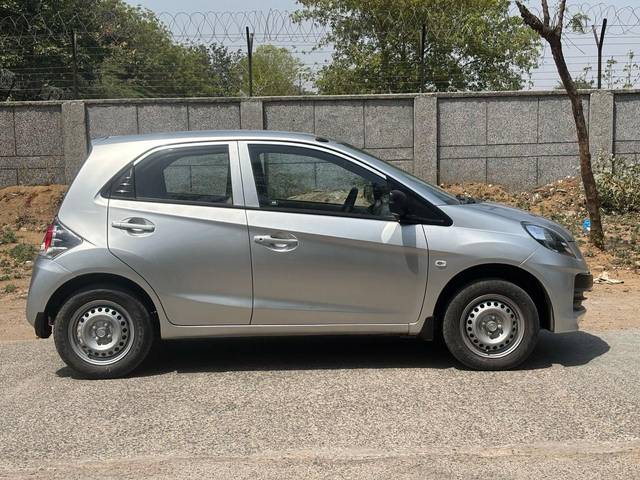 https://images10.gaadi.com/usedcar_image/4519607/original/d79da83483f2c1838e266d63a98843ee.jpg?imwidth=6401