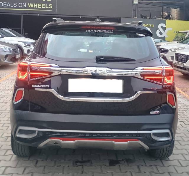 https://images10.gaadi.com/usedcar_image/4519614/original/processed_e167b2e4faadba5d647698c9236e2d3c.jpg?imwidth=6402