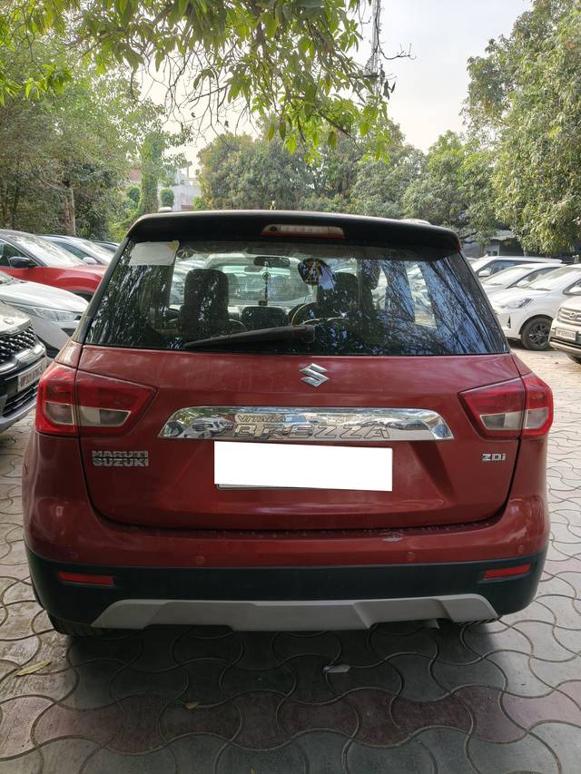 https://images10.gaadi.com/usedcar_image/4519630/original/processed_a2398cdf33506a2af5ce4366ac1c24b2.jpg?imwidth=6402