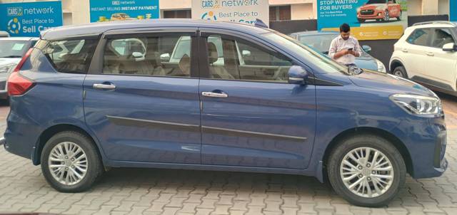 https://images10.gaadi.com/usedcar_image/4519633/original/processed_53f3c086eeae038b9b19388864bbbb52.jpg?imwidth=6401
