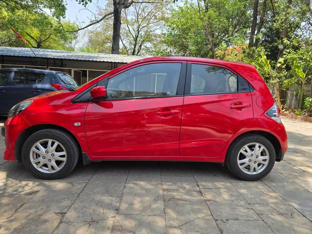 https://images10.gaadi.com/usedcar_image/4519635/original/98c2617a8ac4d9759f81c9bc8832b806.jpg?imwidth=6402