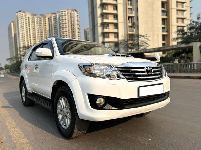 https://images10.gaadi.com/usedcar_image/4519636/original/processed_957d9c2a122328103a5b557e2a75b1fc.jpg?imwidth=6400