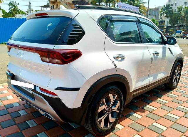 https://images10.gaadi.com/usedcar_image/4519641/original/processed_dd2601e87d4cc01f7b7eed46f1a96939.jpg?imwidth=6402