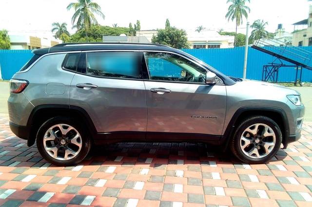 https://images10.gaadi.com/usedcar_image/4519644/original/processed_de247897f5f6cd07b7c72a7486de7998.jpg?imwidth=6401