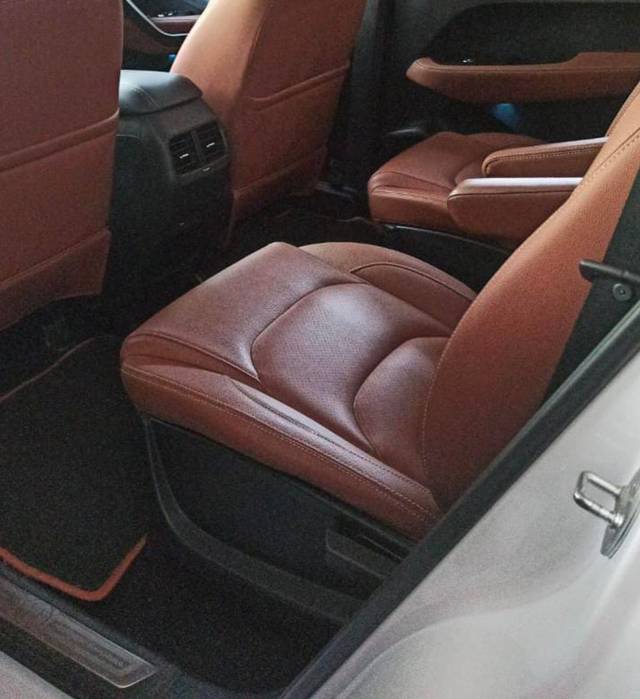 https://images10.gaadi.com/usedcar_image/4519649/original/d0a720b2048737af94ff9e7d5a2bbf55.jpg?imwidth=6402