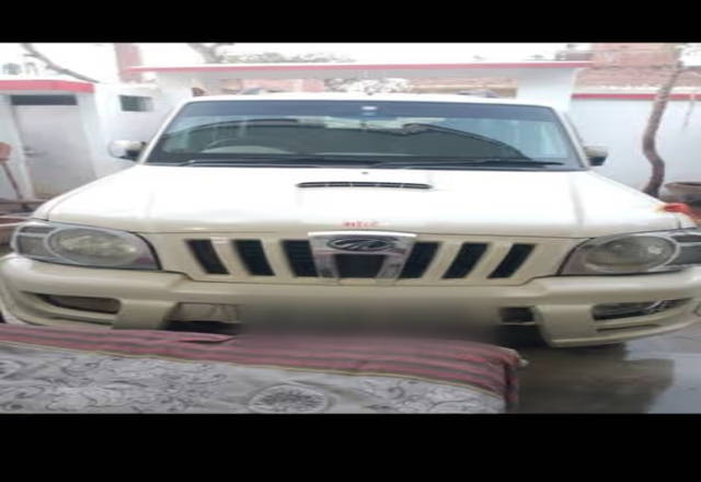 https://images10.gaadi.com/usedcar_image/4519666/original/8484d2bb-22ce-4b42-b46c-484fca0d8535.?imwidth=6400