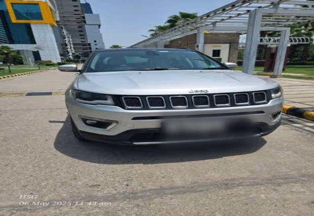 https://images10.gaadi.com/usedcar_image/4519673/original/6de5f6ad-7f2b-4c2b-9a80-5ff97ed605bc.?imwidth=6400