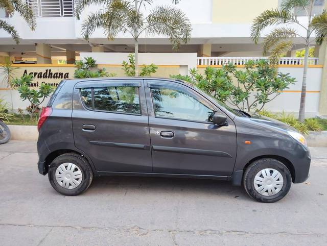 https://images10.gaadi.com/usedcar_image/4519677/original/processed_cc32447ec1e93c2c1d87a41c2b83c4a5.jpg?imwidth=6401