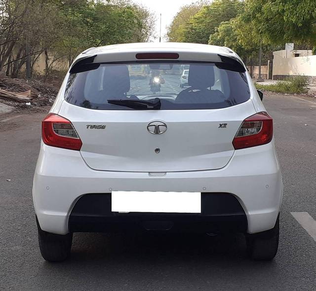https://images10.gaadi.com/usedcar_image/4519680/original/processed_271d6c07c6d4afc02f18241e1c292840.jpg?imwidth=6402
