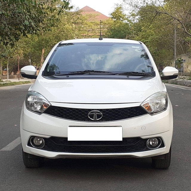 https://images10.gaadi.com/usedcar_image/4519680/original/processed_7484fdc0dd865639d6844e5e1211848d.jpg?imwidth=6400