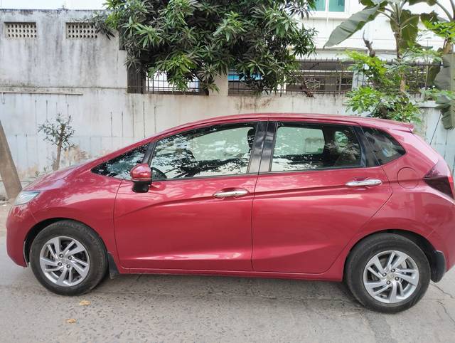 https://images10.gaadi.com/usedcar_image/4519732/original/666dfe01751f8aa2780b7a2121f69ba0.jpg?imwidth=6401