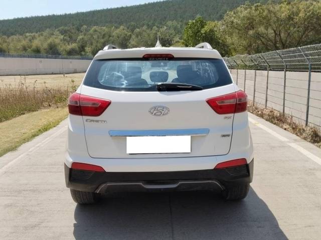 https://images10.gaadi.com/usedcar_image/4519733/original/processed_8b5402b47419b398dafbad328f6a94cf.jpg?imwidth=6401