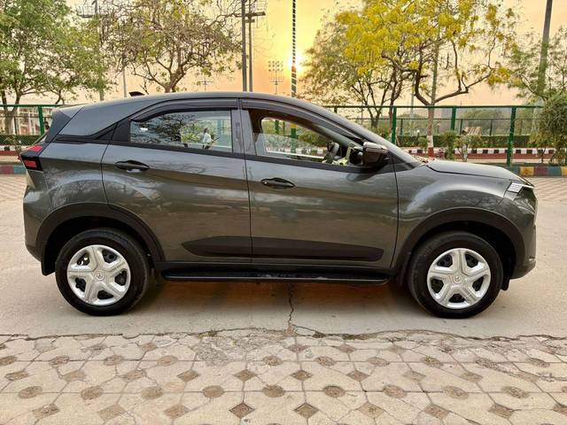 https://images10.gaadi.com/usedcar_image/4519742/original/processed_490340fc65f557bb6b75dc584770f0f5.jpg?imwidth=6401