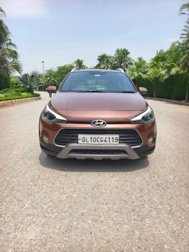 https://images10.gaadi.com/usedcar_image/4519743/original/54f9b6a510359bffa404ed0300dece88.jpg?imwidth=6400