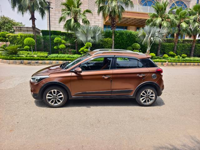 https://images10.gaadi.com/usedcar_image/4519743/original/904887e8b9fd8608ada1431b9ddbd060.jpg?imwidth=6402