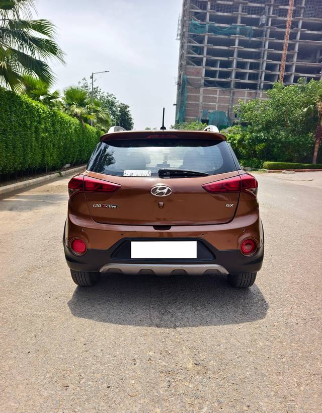 https://images10.gaadi.com/usedcar_image/4519743/original/processed_a21c70d34b02574e0f34c77db720bc65.jpg?imwidth=6402