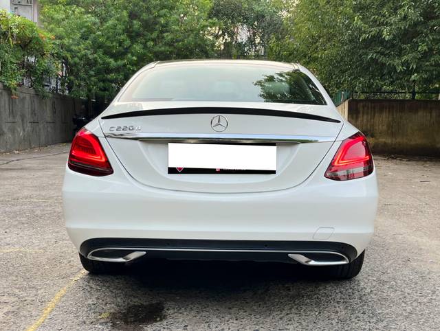 https://images10.gaadi.com/usedcar_image/4519747/original/processed_7de50b99aa5aa50b769fe39059335345.jpg?imwidth=6401