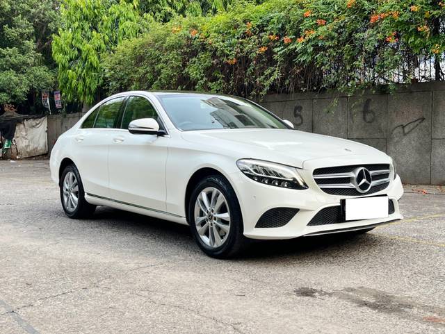 https://images10.gaadi.com/usedcar_image/4519747/original/processed_9e77aeb6fd15194cd62df94700850c5b.jpg?imwidth=6400