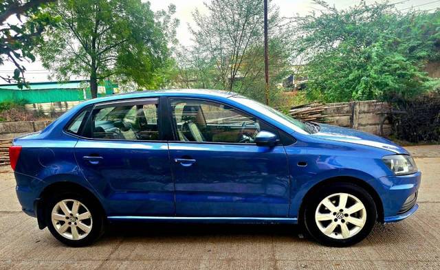 https://images10.gaadi.com/usedcar_image/4519749/original/processed_38a0dc126c56cd0939d0968d23cd5e33.jpg?imwidth=6401