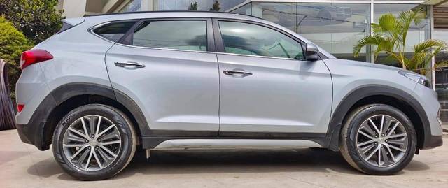 https://images10.gaadi.com/usedcar_image/4519756/original/processed_b199f6b61a5c4b1032ec7ea133de1838.jpeg?imwidth=6401