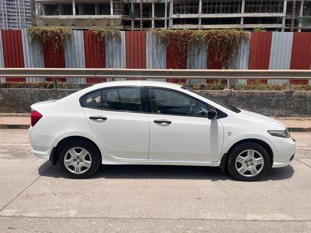 https://images10.gaadi.com/usedcar_image/4519761/original/1f2f31b013887b40040af491a8fd5069.jpg?imwidth=6401