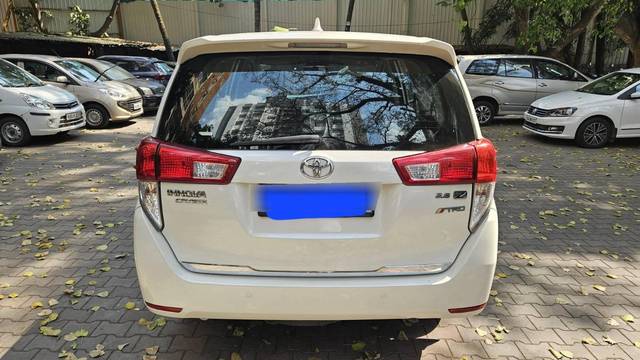 https://images10.gaadi.com/usedcar_image/4519775/original/processed_9ece7108-639f-405e-880d-1e26a1d5c851.jpg?imwidth=6401
