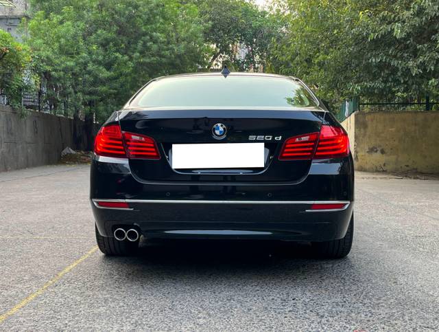 https://images10.gaadi.com/usedcar_image/4519776/original/processed_cf6cb807d482eac990573f6a8e8ad452.jpg?imwidth=6401