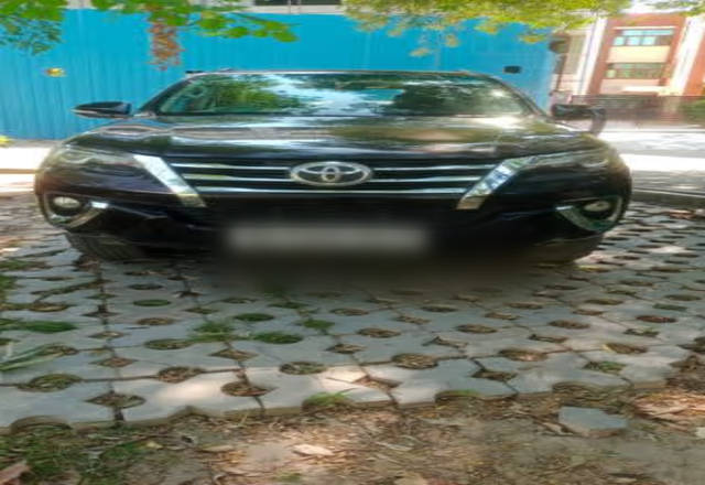 https://images10.gaadi.com/usedcar_image/4519777/original/f49efb1b-f224-4b0d-9d4b-4f80e079e973.?imwidth=6400